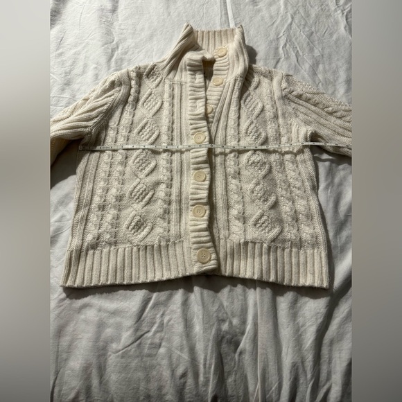 St. John’s Bay Women’s Large Cream Sweater - Picture 5 of 6